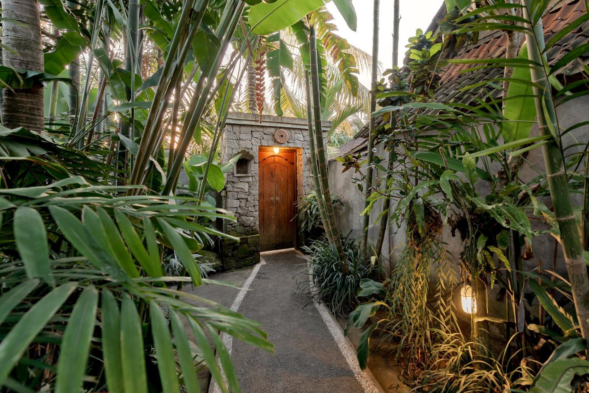 D'Bale Ananda Ubud Villa ภายนอก รูปภาพ